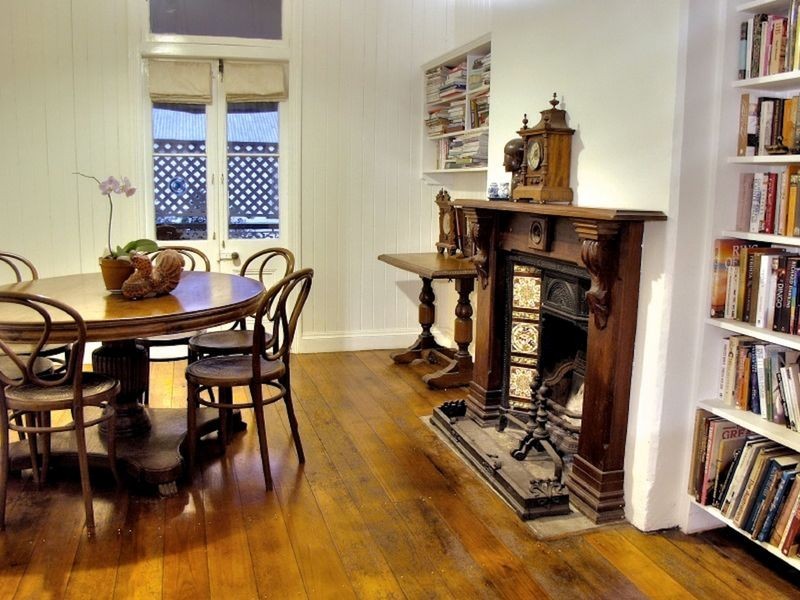 11 Palm Avenue, Fairfield QLD 4103