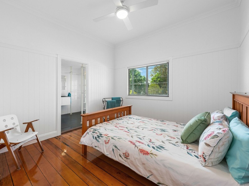 104 Brisbane Corso, Fairfield QLD 4103