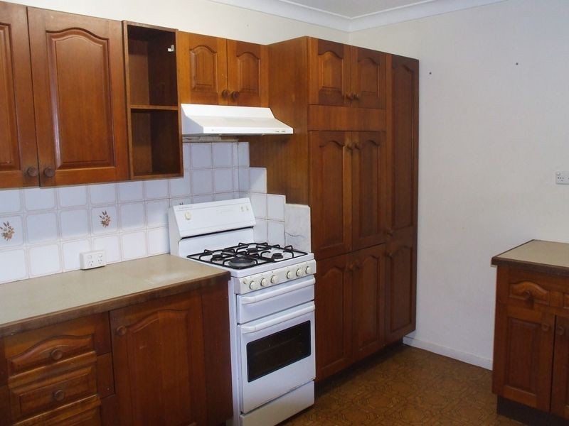 27 Hamel Road, Holland Park West QLD 4121