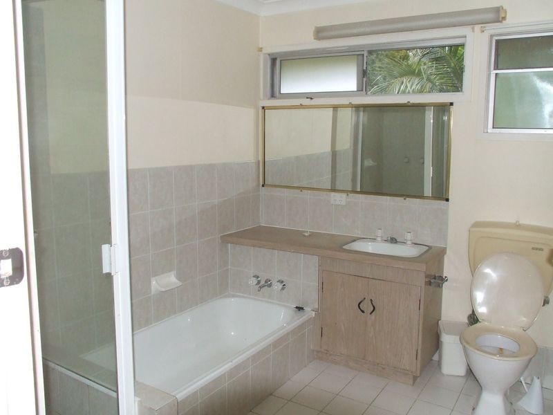 27 Hamel Road, Holland Park West QLD 4121