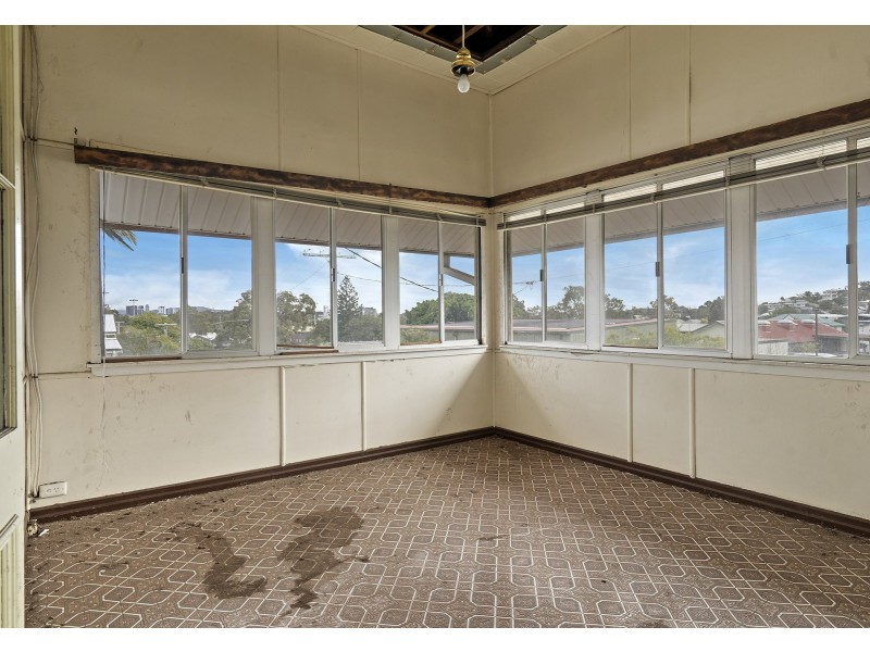 39 Stephens Street, Morningside QLD 4170