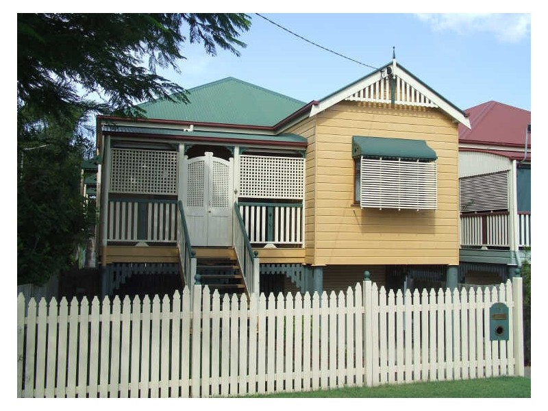 10 Eversley Terrace, Yeronga QLD 4104