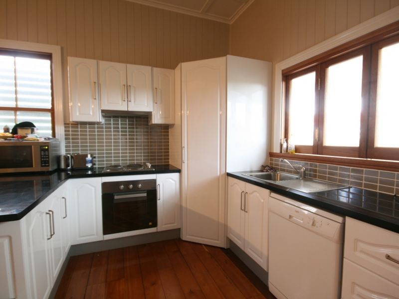 12 Ekibin Road, Annerley QLD 4103