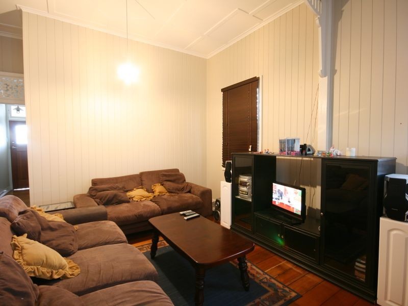 12 Ekibin Road, Annerley QLD 4103