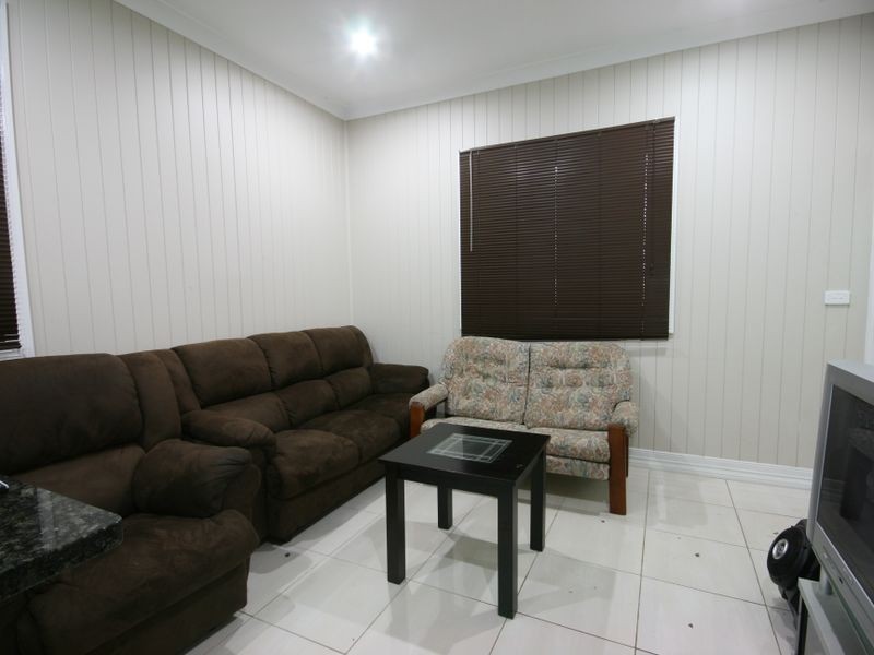 12 Ekibin Road, Annerley QLD 4103