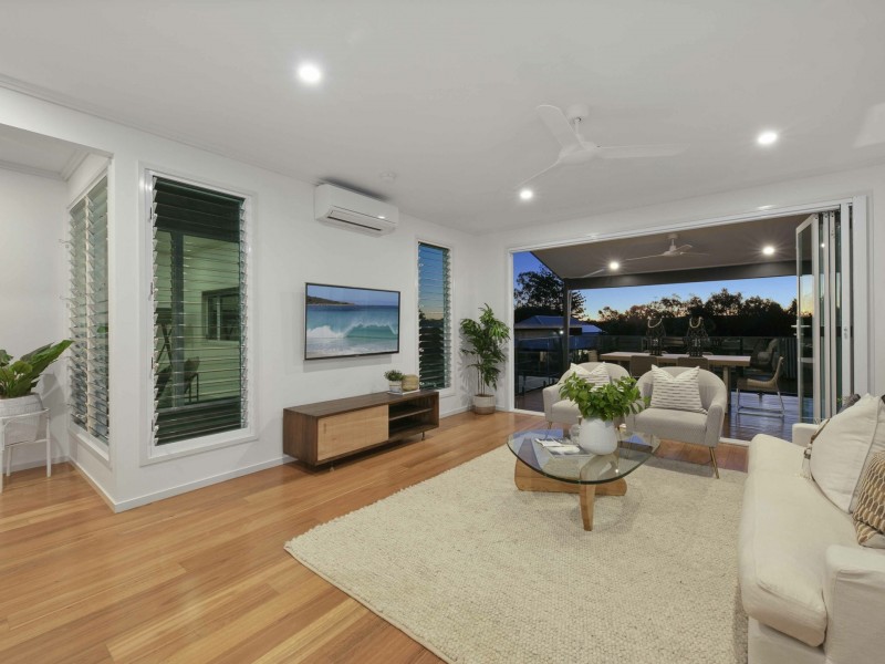 53 Newcastle Street, Fairfield QLD 4103