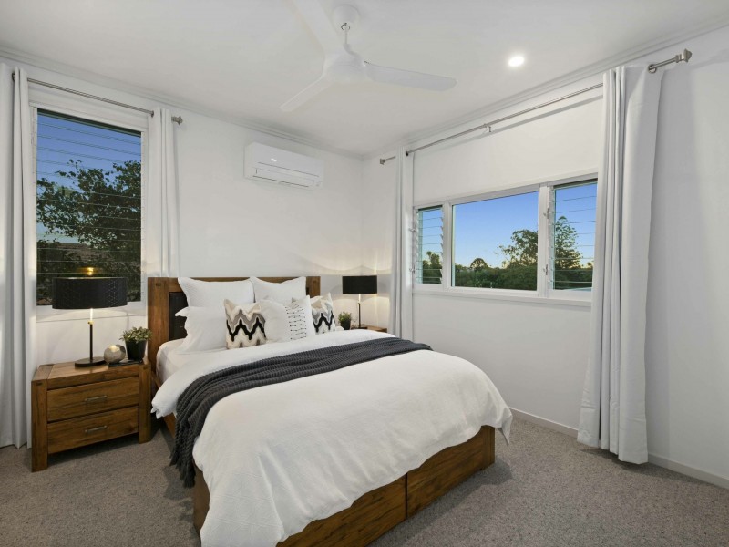 53 Newcastle Street, Fairfield QLD 4103