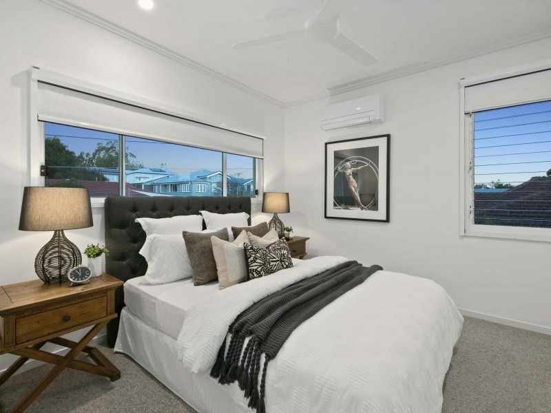 53 Newcastle Street, Fairfield QLD 4103