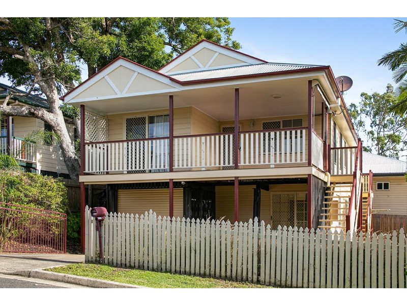 51 Bledisloe Street, Fairfield QLD 4103