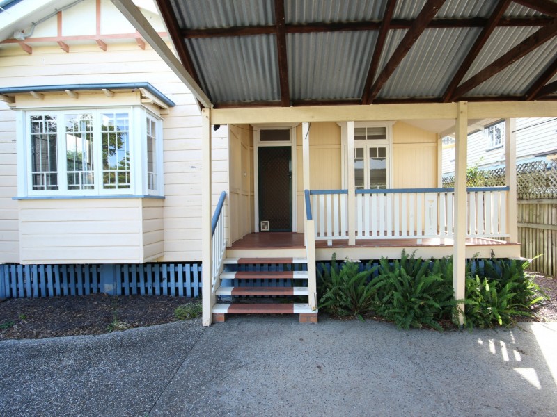 11 Dan Street, Graceville QLD 4075