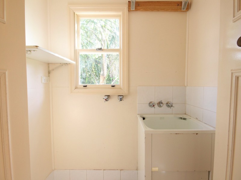 11 Dan Street, Graceville QLD 4075