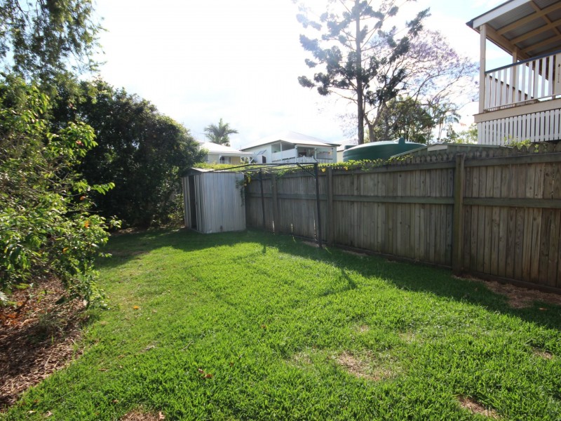 11 Dan Street, Graceville QLD 4075