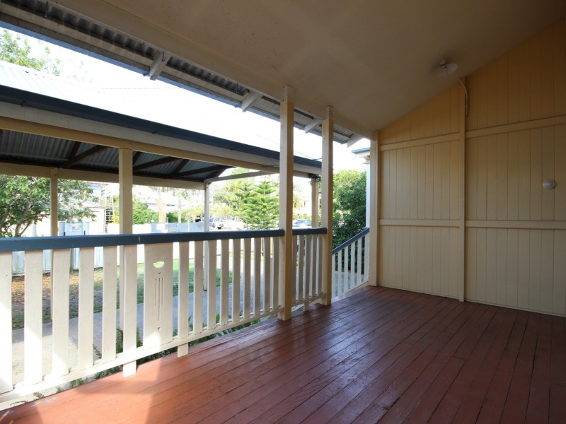11 Dan Street, Graceville QLD 4075