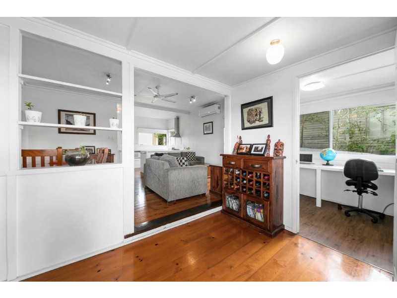 10 Orcades Road, Yeronga QLD 4104