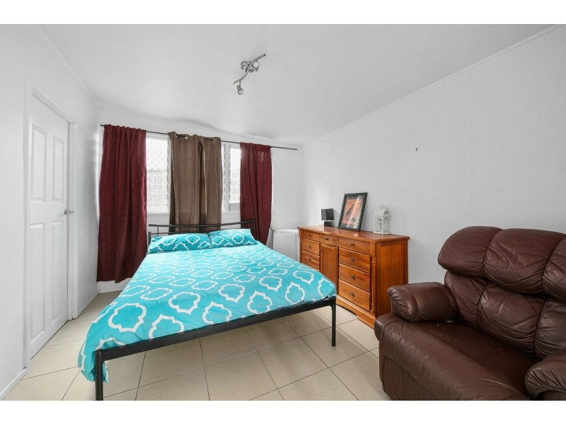 10 Orcades Road, Yeronga QLD 4104