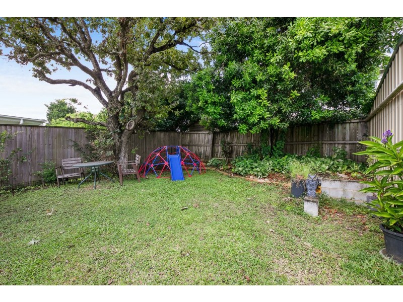 10 Orcades Road, Yeronga QLD 4104