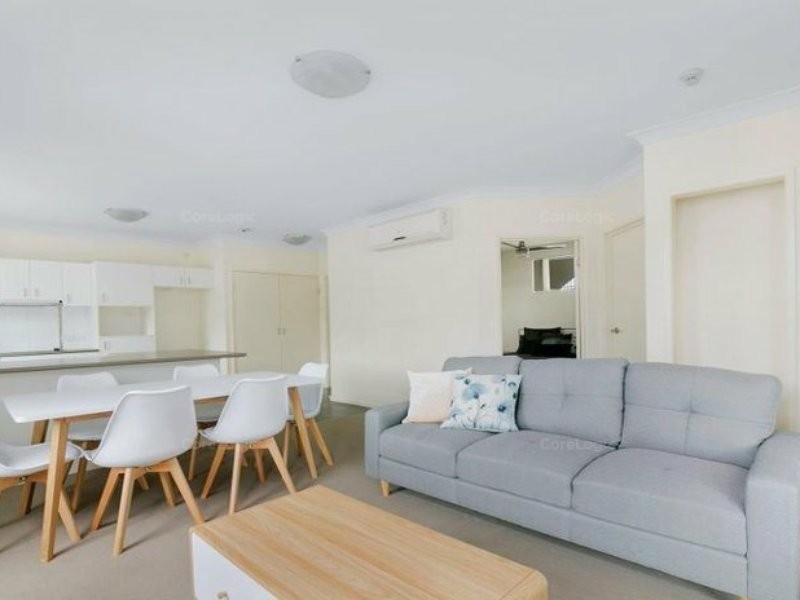 2/1 Waldheim Street, Annerley QLD 4103