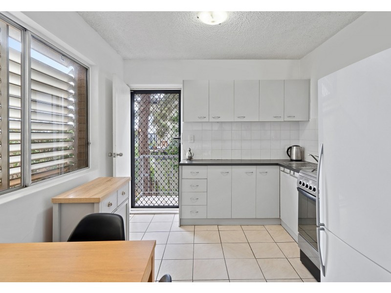 1/58 Crest Street, Mount Gravatt East QLD 4122