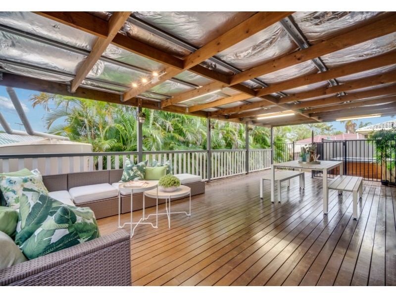 20 Noosa Court, Hillcrest QLD 4118