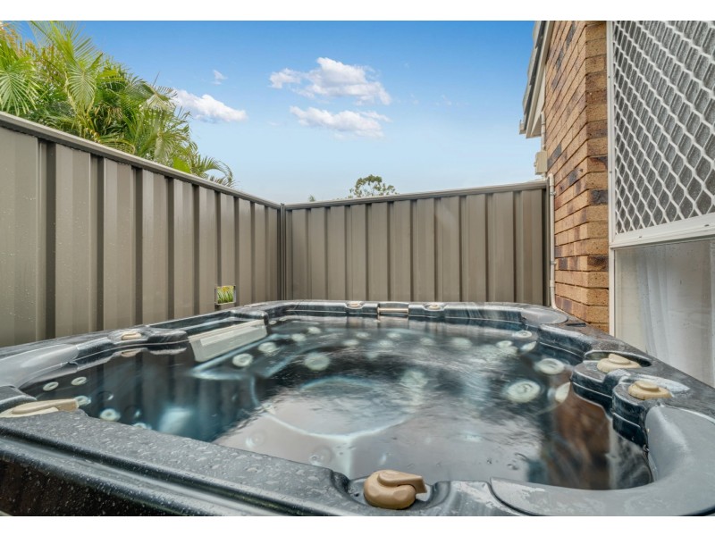 20 Noosa Court, Hillcrest QLD 4118
