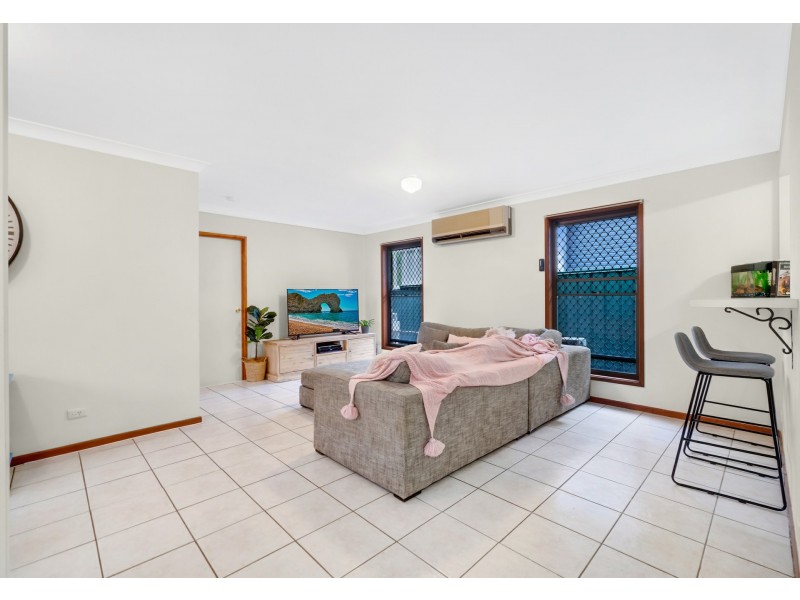 43 Rochdale Avenue, Tarragindi QLD 4121