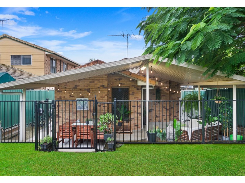 43 Rochdale Avenue, Tarragindi QLD 4121