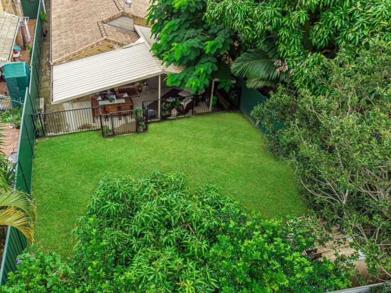 43 Rochdale Avenue, Tarragindi QLD 4121