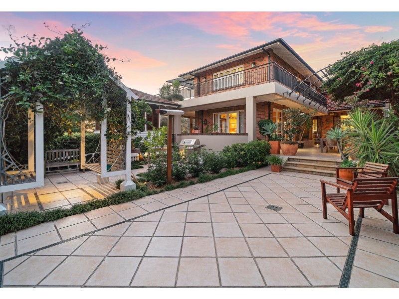 10 Fairfield Street, Annerley QLD 4103