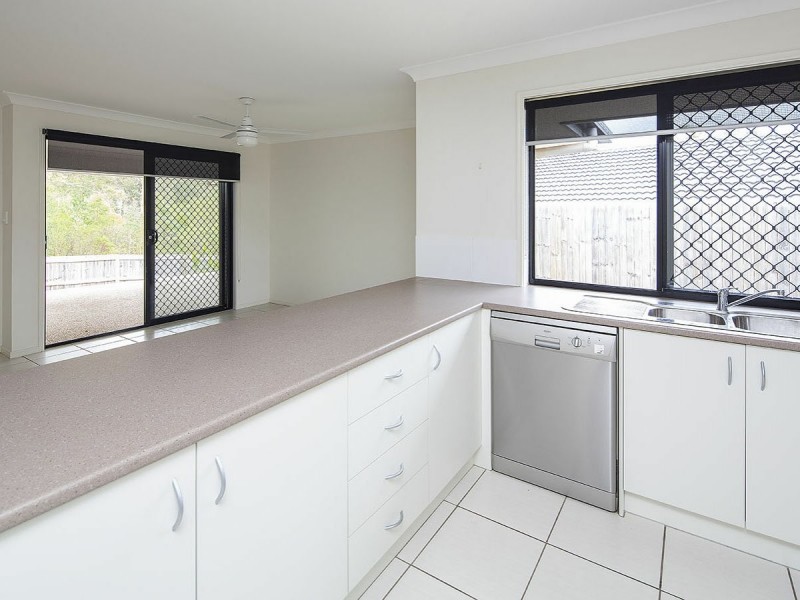 42 Sunshine Avenue, Tarragindi QLD 4121