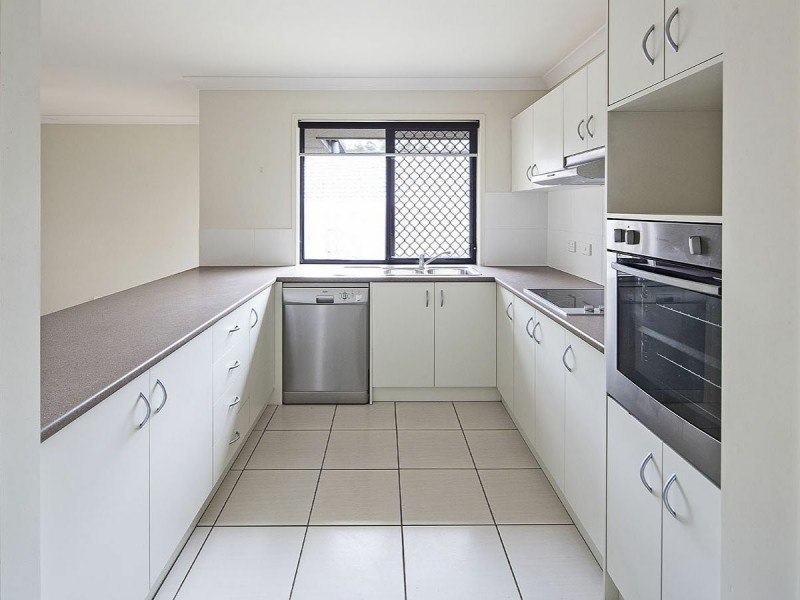 42 Sunshine Avenue, Tarragindi QLD 4121