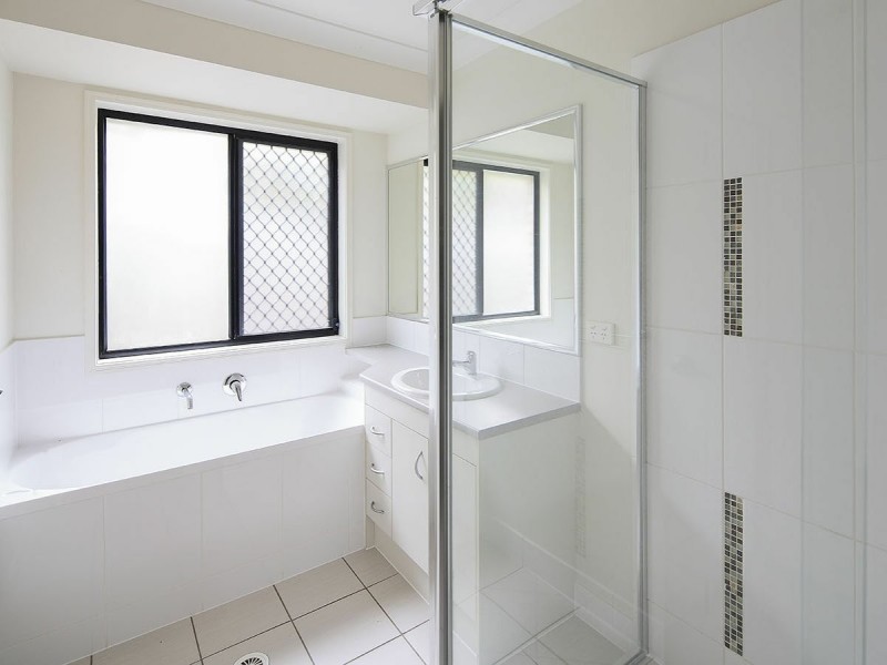 42 Sunshine Avenue, Tarragindi QLD 4121