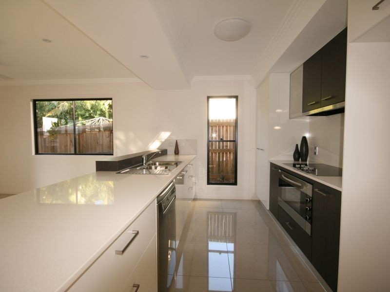 54 Chaucer Street, Moorooka QLD 4105