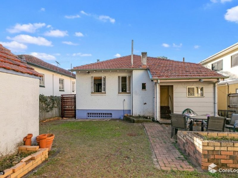 34 Crump Street, Holland Park West QLD 4121