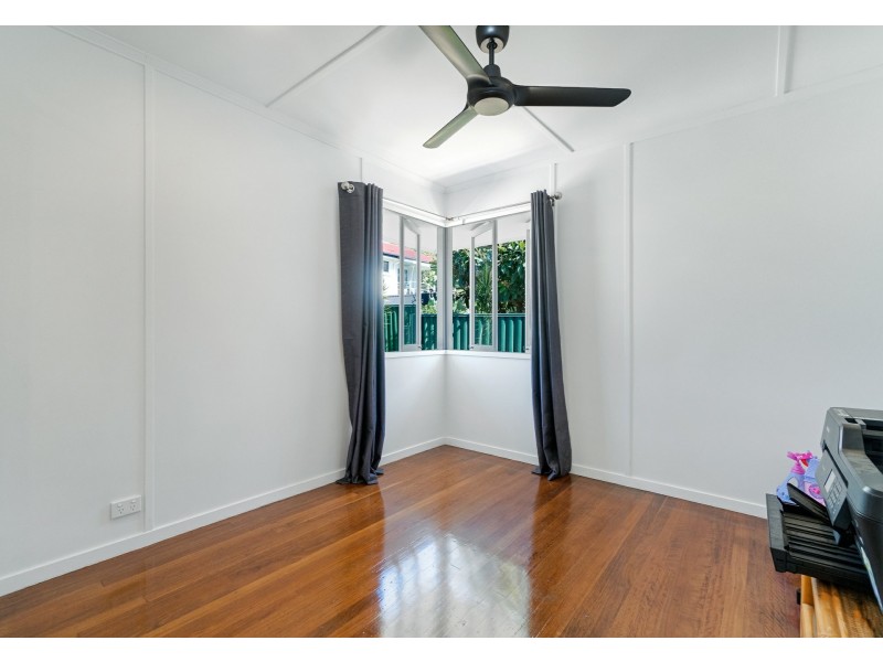 26 Arura Street, Mansfield QLD 4122