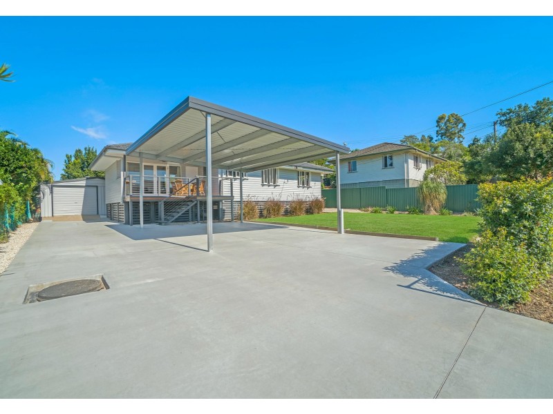 26 Arura Street, Mansfield QLD 4122