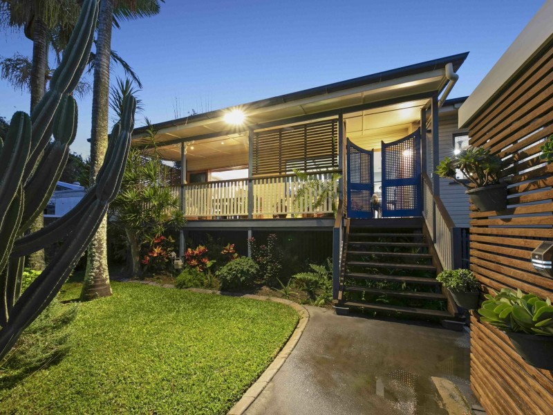 21 Luya Street, Fairfield QLD 4103