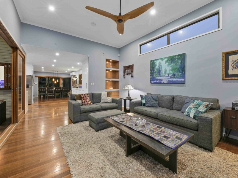 21 Luya Street, Fairfield QLD 4103