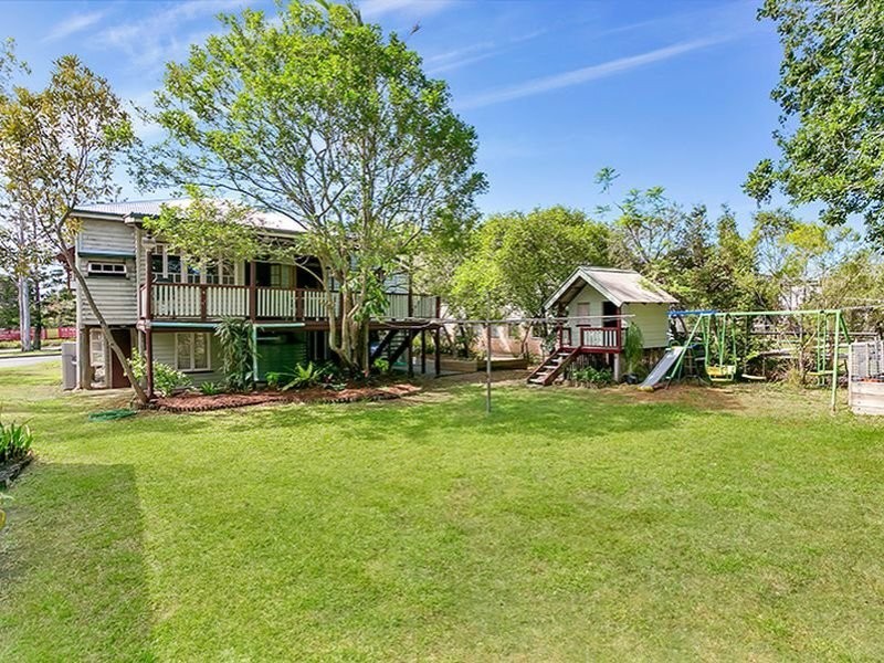 298 Fairfield Road, Yeronga QLD 4104