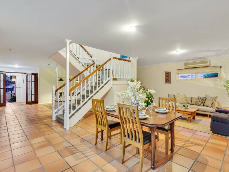 44 Rhyndarra Street, Yeronga QLD 4104
