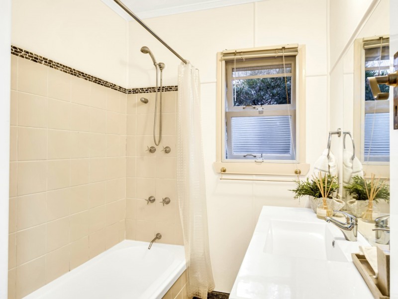 44 Rhyndarra Street, Yeronga QLD 4104