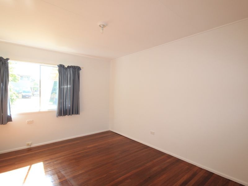 70 Pring St, Tarragindi QLD 4121