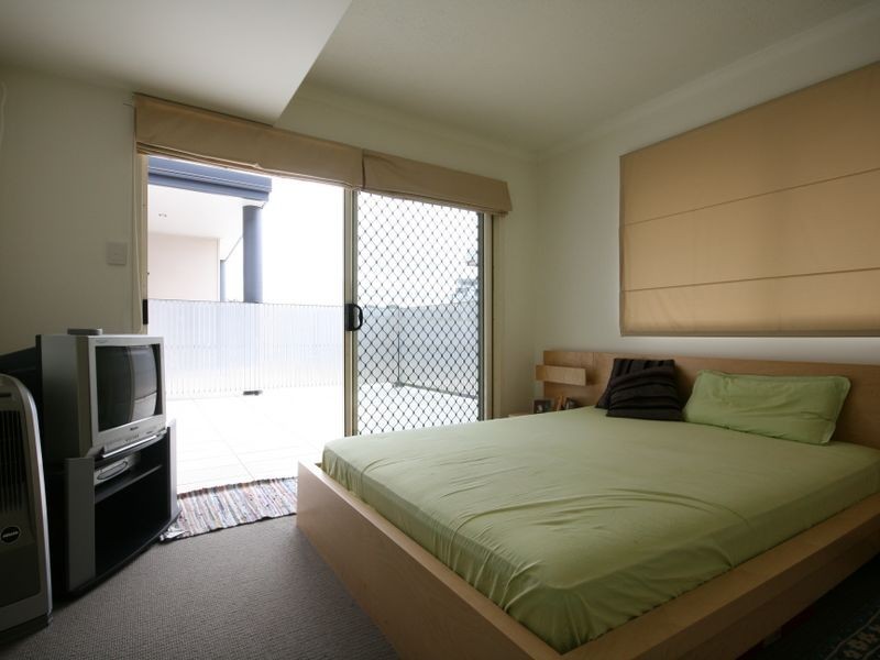 2/19 Emperor Street, Annerley QLD 4103