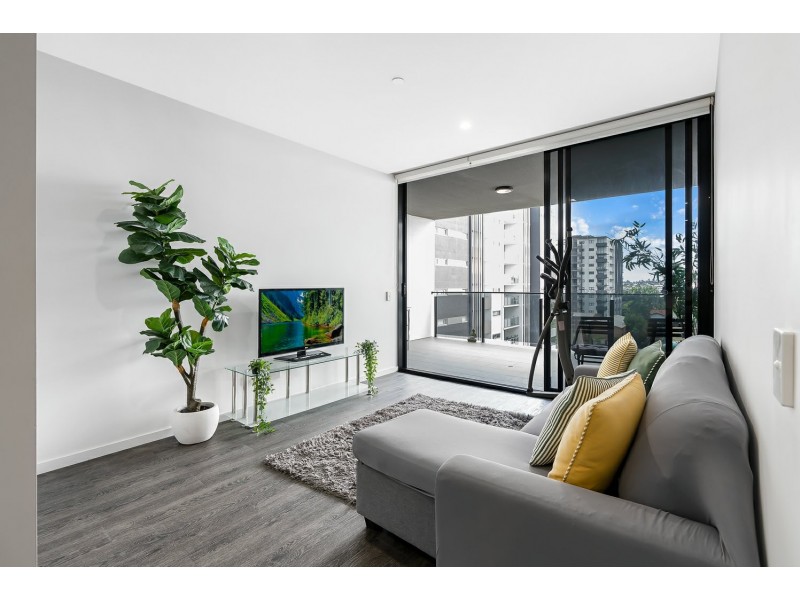 506/28 Wolseley Street, Woolloongabba QLD 4102