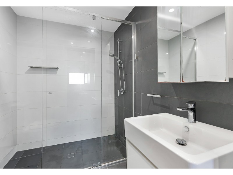 506/28 Wolseley Street, Woolloongabba QLD 4102