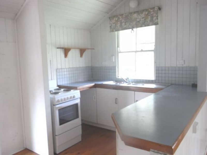 24 Wilkins Street East, Annerley QLD 4103