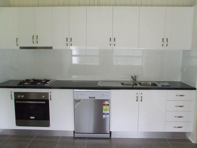 10 Woodville Place, Annerley QLD 4103