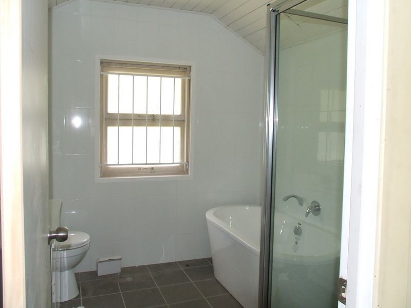 10 Woodville Place, Annerley QLD 4103