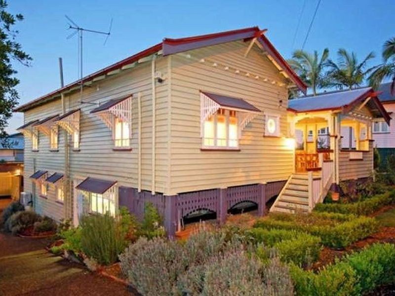 32 Cracknell Road, Annerley QLD 4103