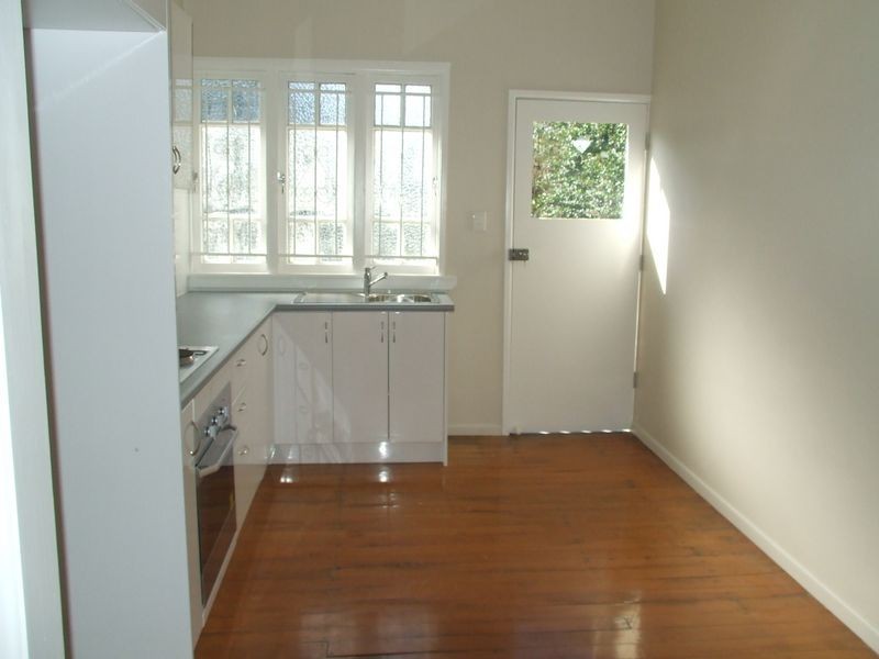 16 Elmes Road, Rocklea QLD 4106