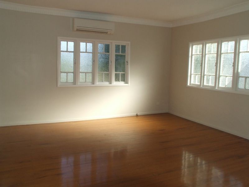 16 Elmes Road, Rocklea QLD 4106